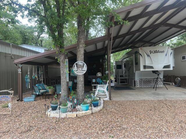 5704 Cattle Barn Lane, Granbury, TX 76049