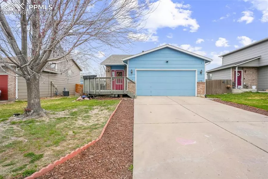 4958 Witches Hollow LN, Colorado Springs, CO 80911