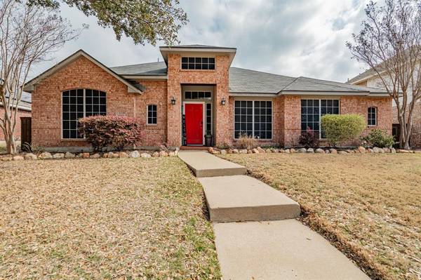 6614 Westover Drive, Rowlett, TX 75089