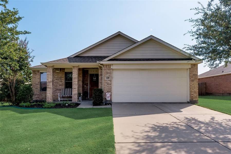 109 Rain Cloud Drive, Waxahachie, TX 75165