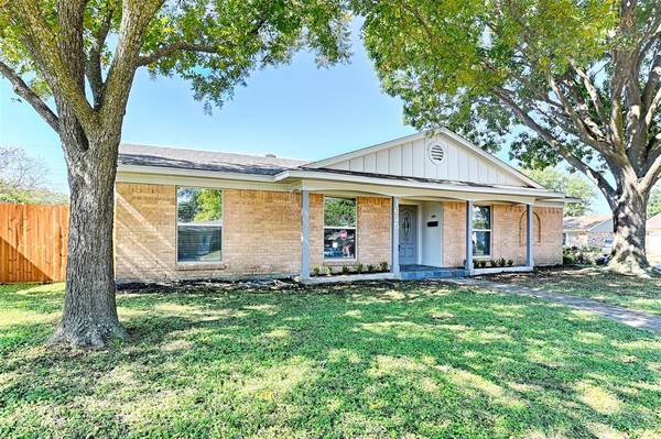 1625 Mosswood Circle, Garland, TX 75042