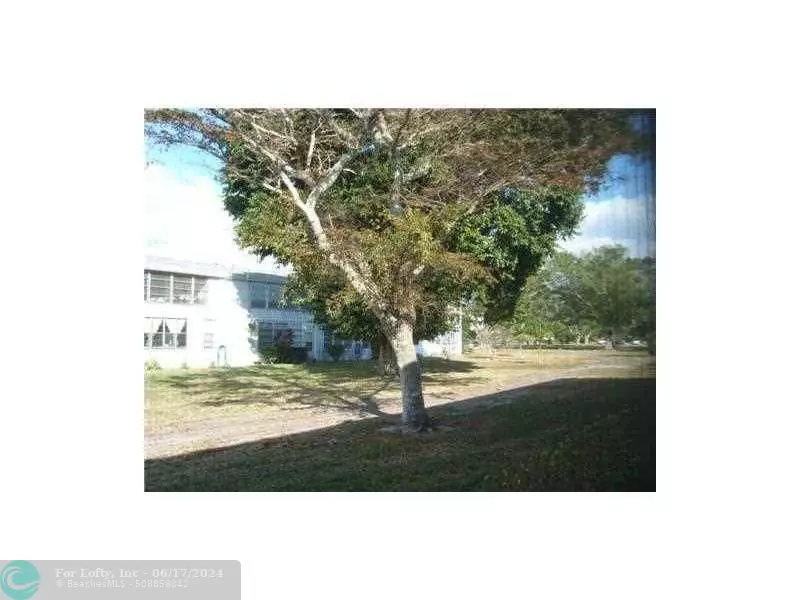 Deerfield Beach, FL 33442,258 Ventnor R  #258