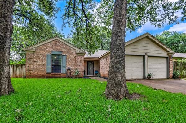 416 Thorn Wood Drive, Euless, TX 76039