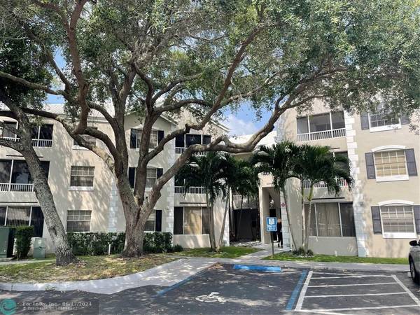 2850 N Oakland Forest Dr  #210,  Oakland Park,  FL 33309