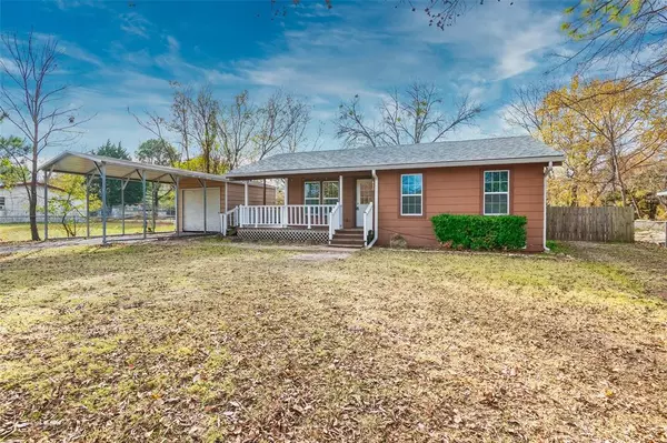 East Tawakoni, TX 75472,430 Oak Leaf Trail