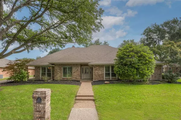 6716 River Bend Road, Fort Worth, TX 76132