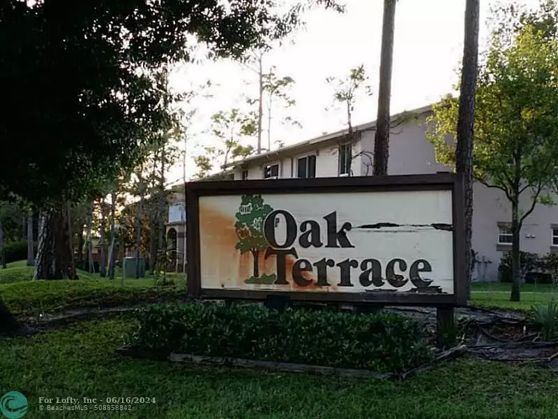 4465 Oak Terrace Dr  #4465, Green Acres, FL 33463