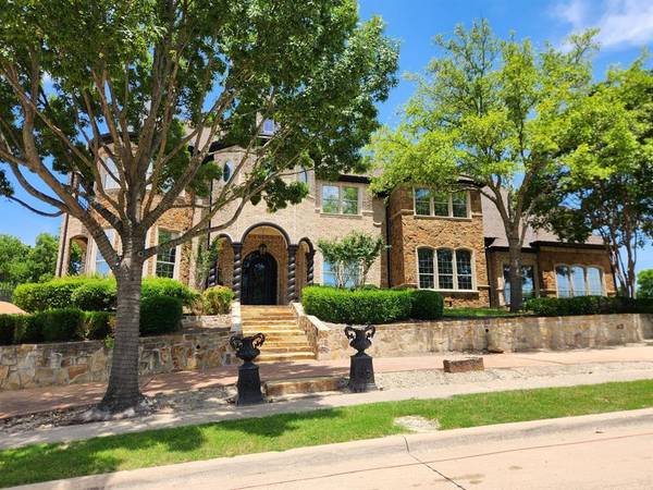 112 Mont Blanc Drive, Heath, TX 75032