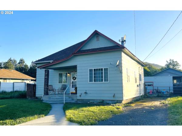 2918 N DEPOT ST, La Grande, OR 97850