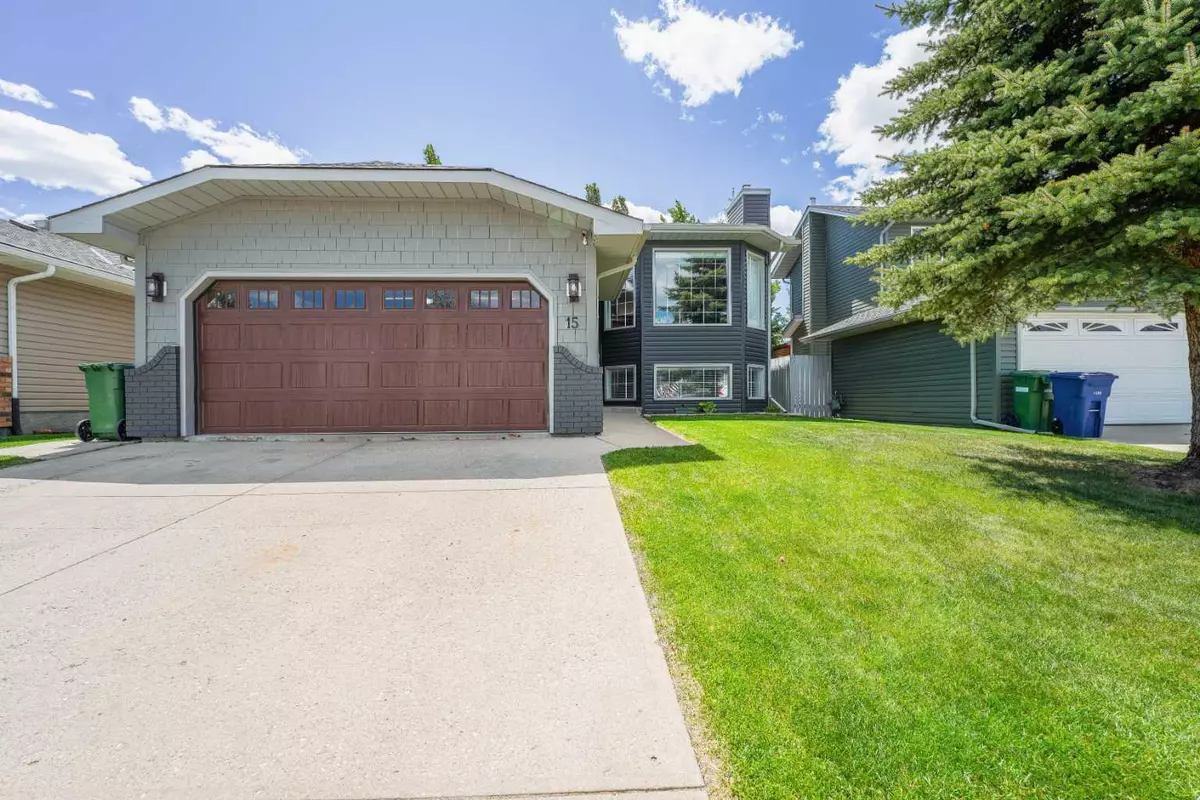 Airdrie, AB T4B 2E9,15 Everglade DR SE