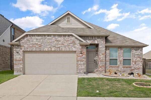 7621 Spring Drive, Watauga, TX 76148