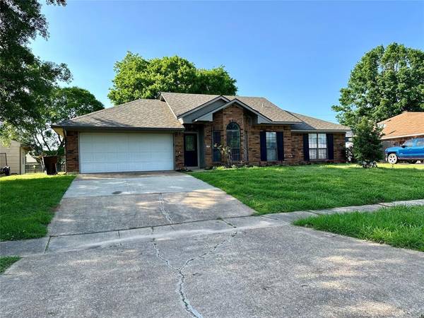 5703 Golden Meadows Drive, Bossier City, LA 71112