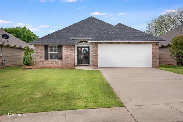 3273 Grand Lake Drive, Bossier City, LA 71111