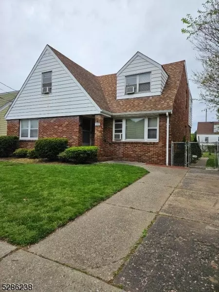 76 Major St, Clifton City, NJ 07013