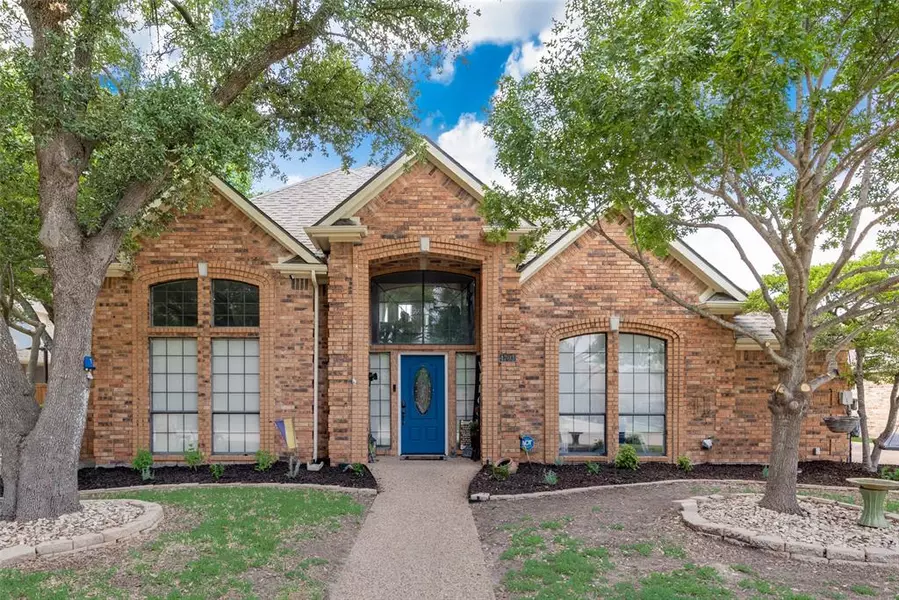 4703 N Meadow Ridge Circle, Mckinney, TX 75072