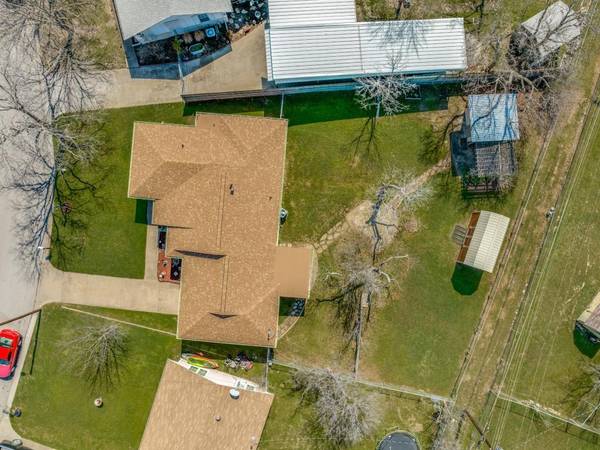 424 Live Oak Lane, Weatherford, TX 76086