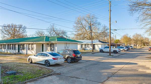 New Boston, TX 75570,106 S Davis Street