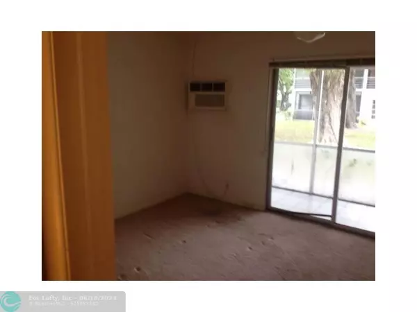 Deerfield Beach, FL 33442,187 Newport L  #187