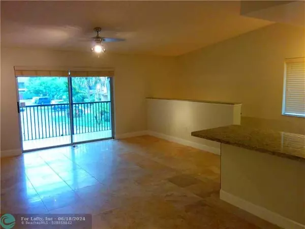 Oakland Park, FL 33309,2741 S OAKLAND FOREST DR  #201