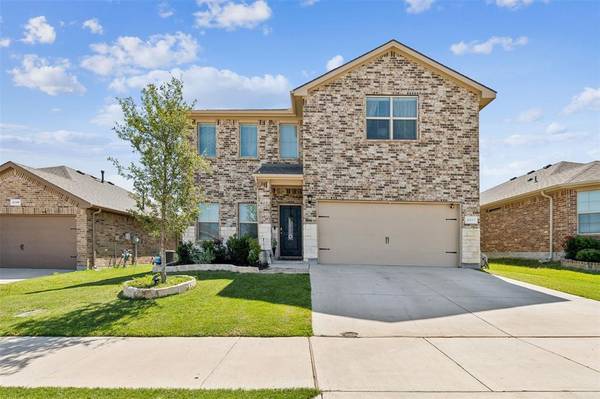 2313 Hickory Grove Trail, Fort Worth, TX 76108