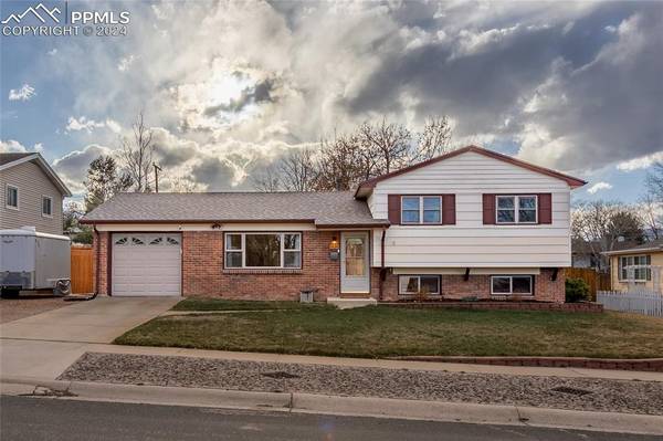 1424 Monteagle ST, Colorado Springs, CO 80909