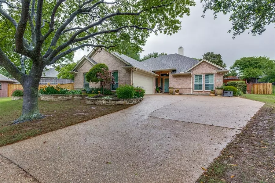 7500 Ranch Court, Benbrook, TX 76126