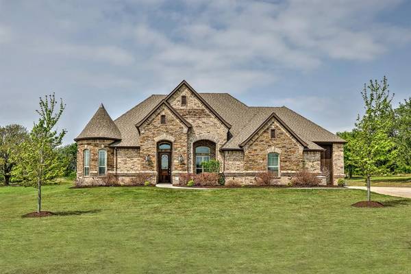 105 Parc Oaks Drive, Aledo, TX 76008