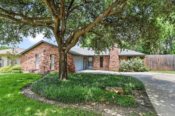 1701 Juniper Lane, Lewisville, TX 75077