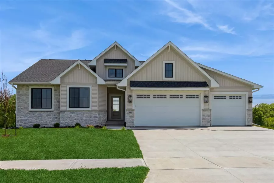 1005 High Ridge Trail, Solon, IA 52333