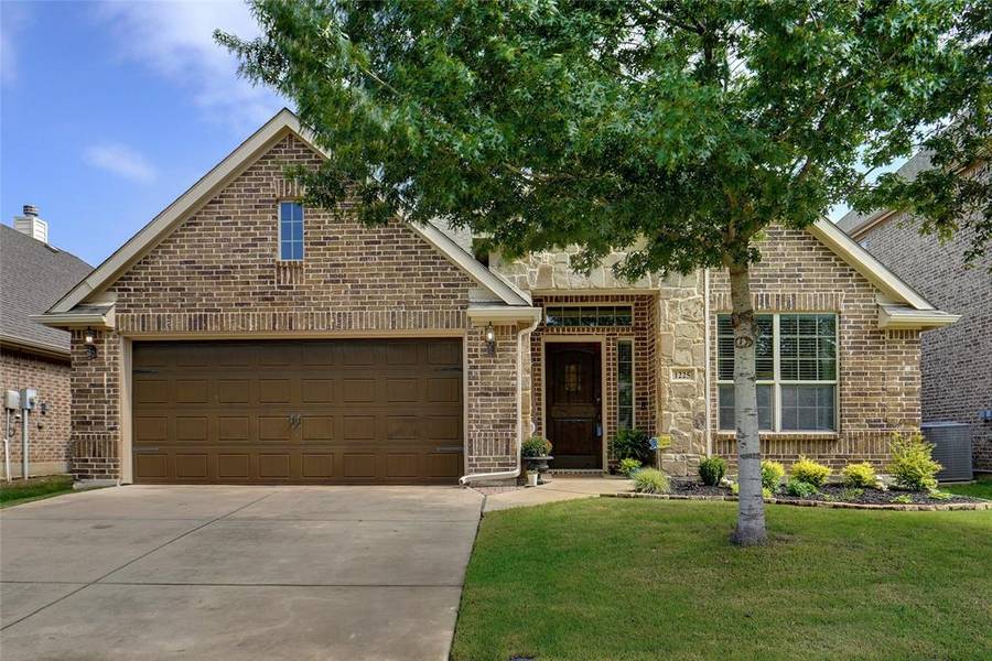 1225 Realoaks Drive, Fort Worth, TX 76131