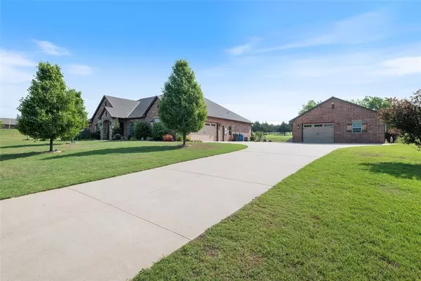 Blanchard, OK 73010,8266 E Lakeshore Drive