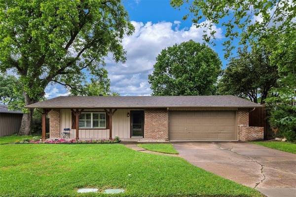 807 Melrose Drive,  Richardson,  TX 75080