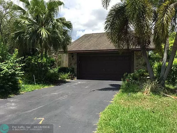 8407 NW 80TH CT, Tamarac, FL 33321