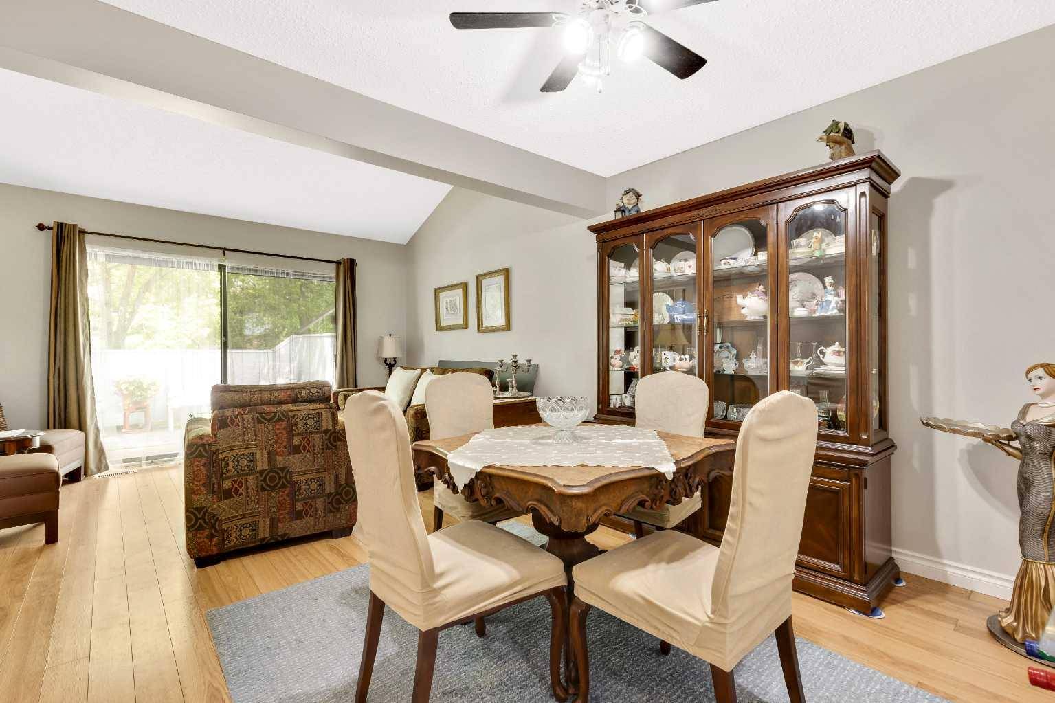Calgary, AB T2V4S9,2520 Palliser DR SW #101
