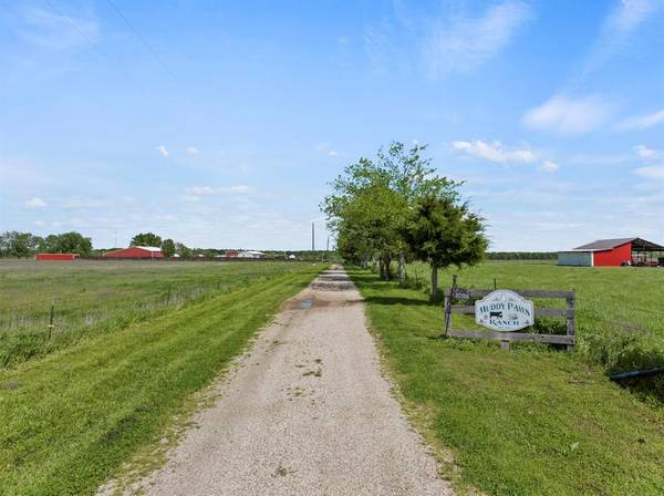 Quinlan, TX 75474,1038 County Road 2266