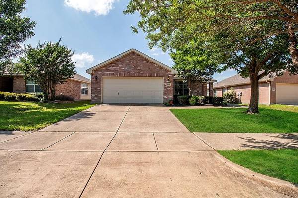 2039 Kingsbridge Drive, Heartland, TX 75126