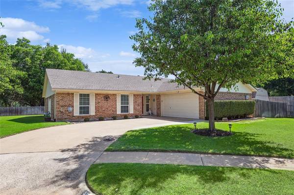 4004 Azalea Court, Flower Mound, TX 75028