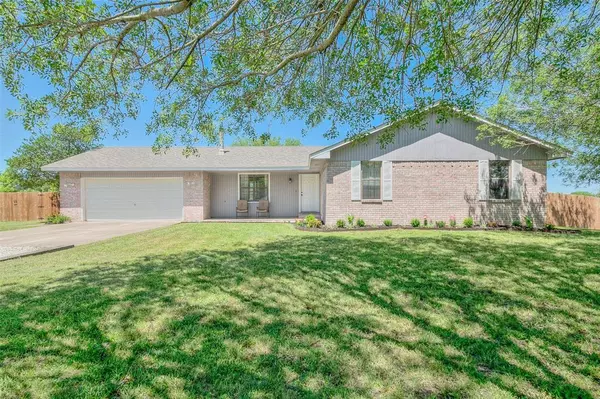 120 Bois D Arc Circle, Trenton, TX 75490