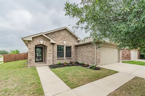 1201 Amazon Drive, Fort Worth, TX 76247