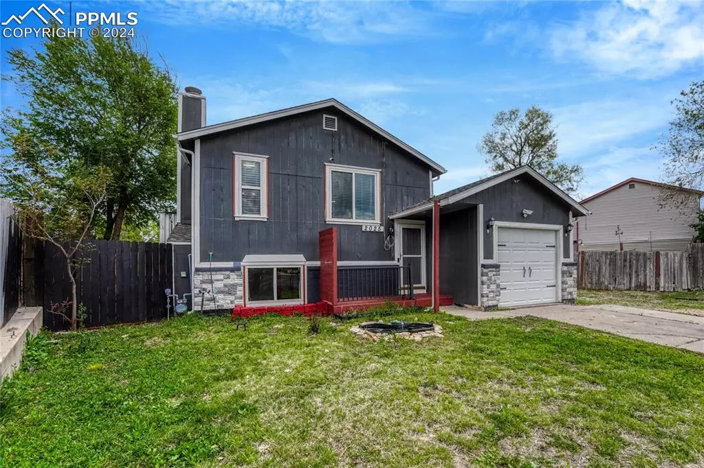 Colorado Springs, CO 80916,2025 Grosbear LN