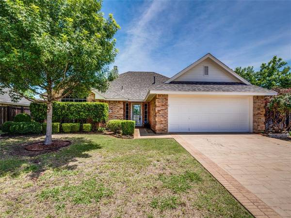 534 Meandering Way, Midlothian, TX 76065