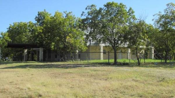 1543 County Rd 416, Comanche, TX 76442