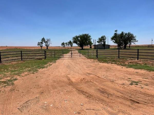 725 County Road 314,  Rotan,  TX 79546