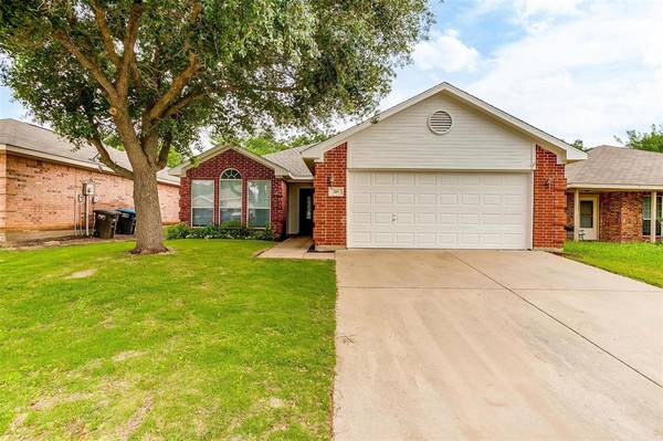 749 Dema Lane,  Fort Worth,  TX 76028