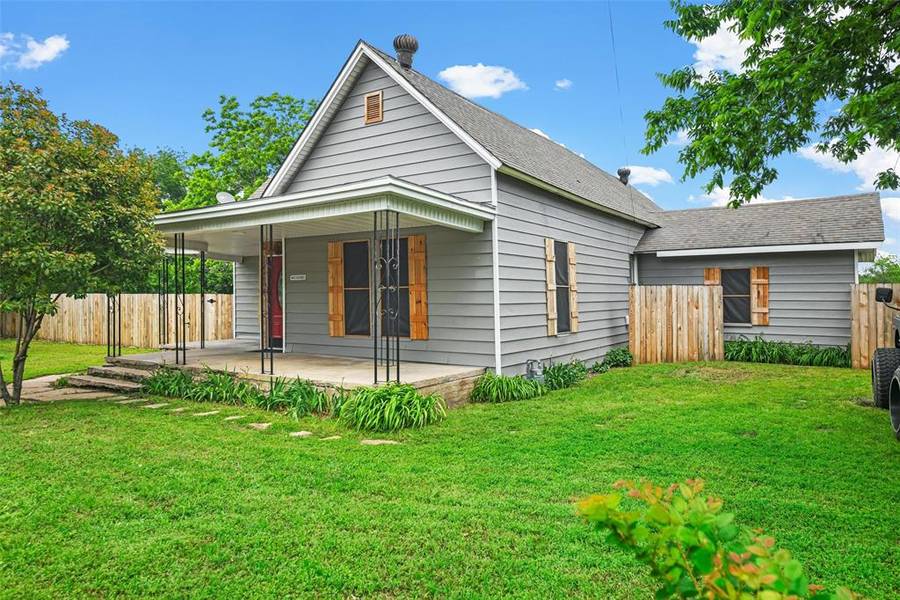 403 Ussery Street, Bowie, TX 76230