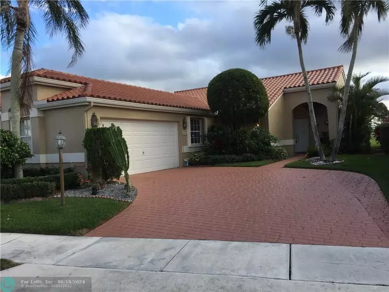 8240 Nadmar Ave, Boca Raton, FL 33434