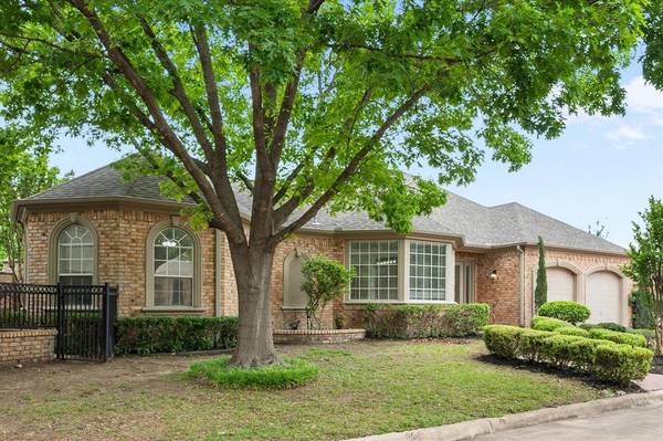 1016 Villa Drive, Fort Worth, TX 76120