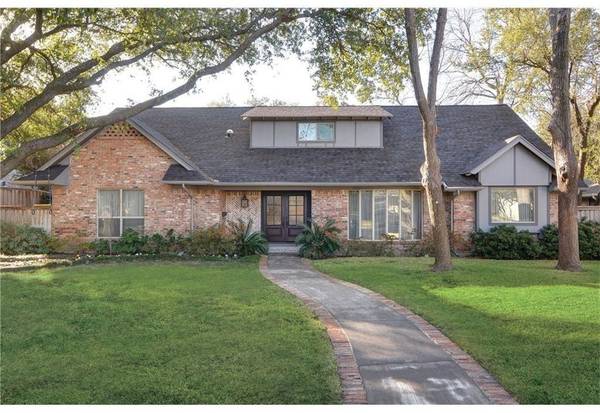 7244 Ashington Drive,  Dallas,  TX 75225