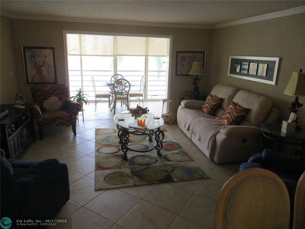 Dania Beach, FL 33004,141 SE 3rd Ave  #201