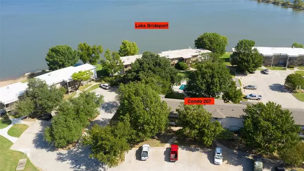 Runaway Bay, TX 76426,109 Harbor Drive #207